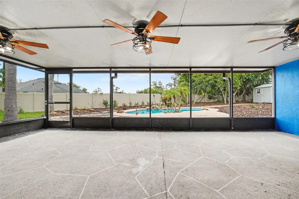 243 HIGHLAND DRIVE Deltona, FL 32738