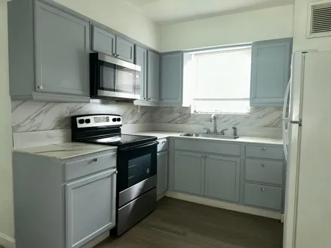 425 SW 18th Avenue #427