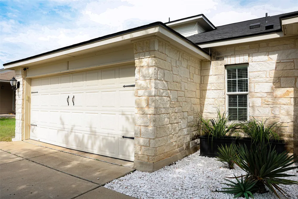 214 Lidell Street Hutto, TX 78634