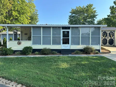 104 Dove Lane