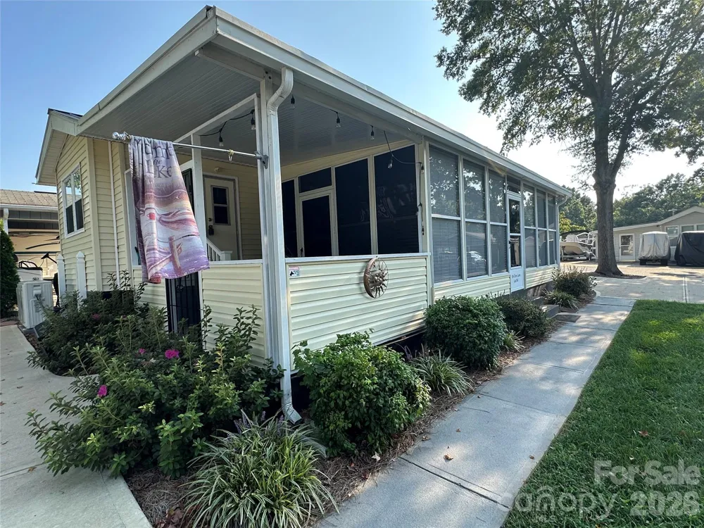 104 Dove Lane New London, NC 28127