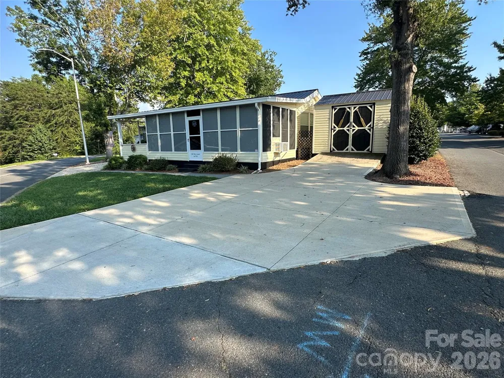 104 Dove Lane New London, NC 28127