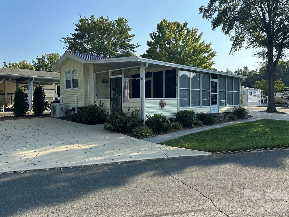 104 Dove Lane New London, NC 28127