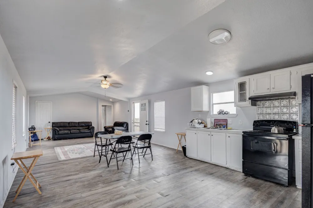 131 Clover Court Hubbard, TX 76648
