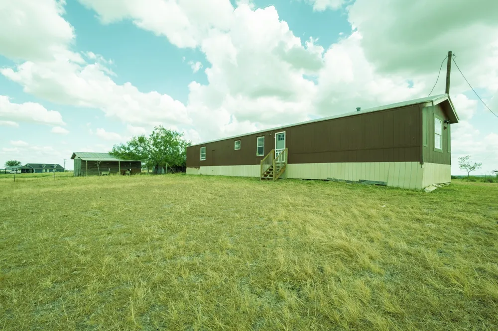 131 Clover Court Hubbard, TX 76648