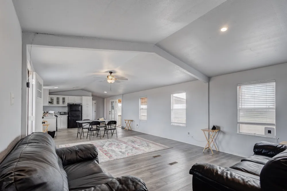 131 Clover Court Hubbard, TX 76648