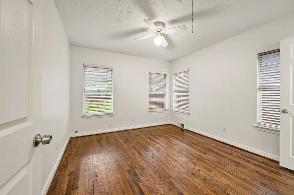 6644 Fisher Road Dallas, TX 75214