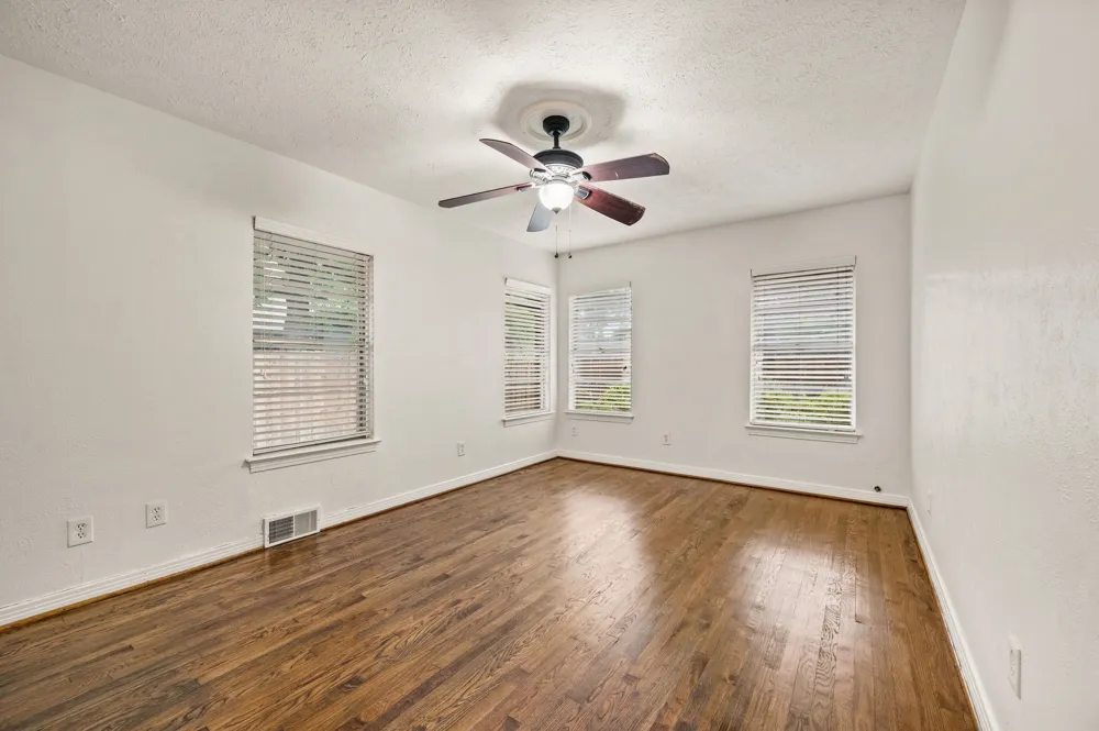 6644 Fisher Road Dallas, TX 75214