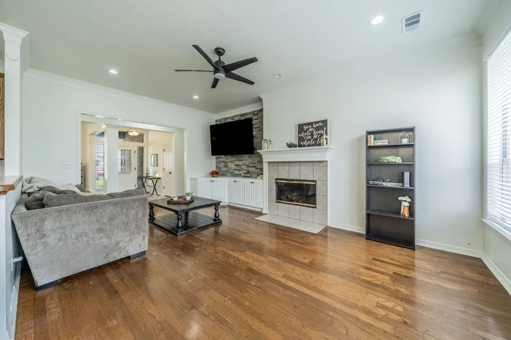 2114 Sagewood Drive Weatherford, TX 76087