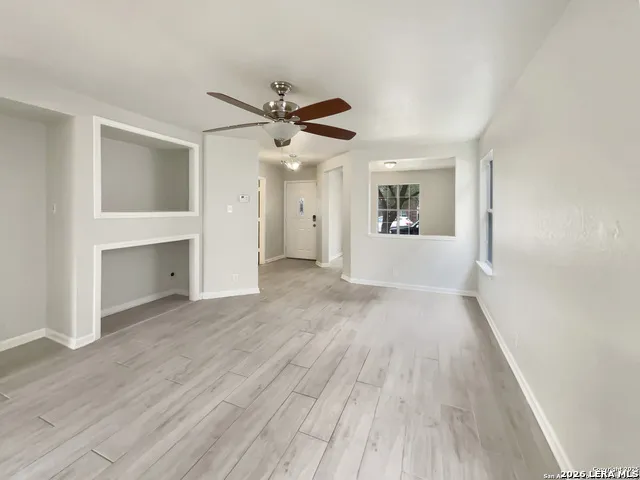 7815 Hedrick Farm San Antonio, TX 78239