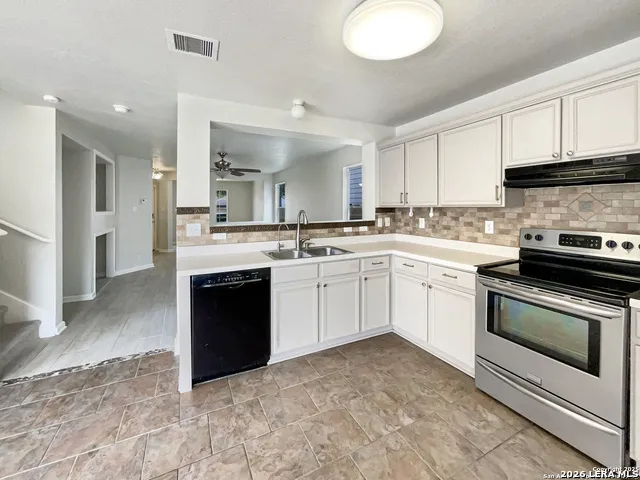 7815 Hedrick Farm San Antonio, TX 78239