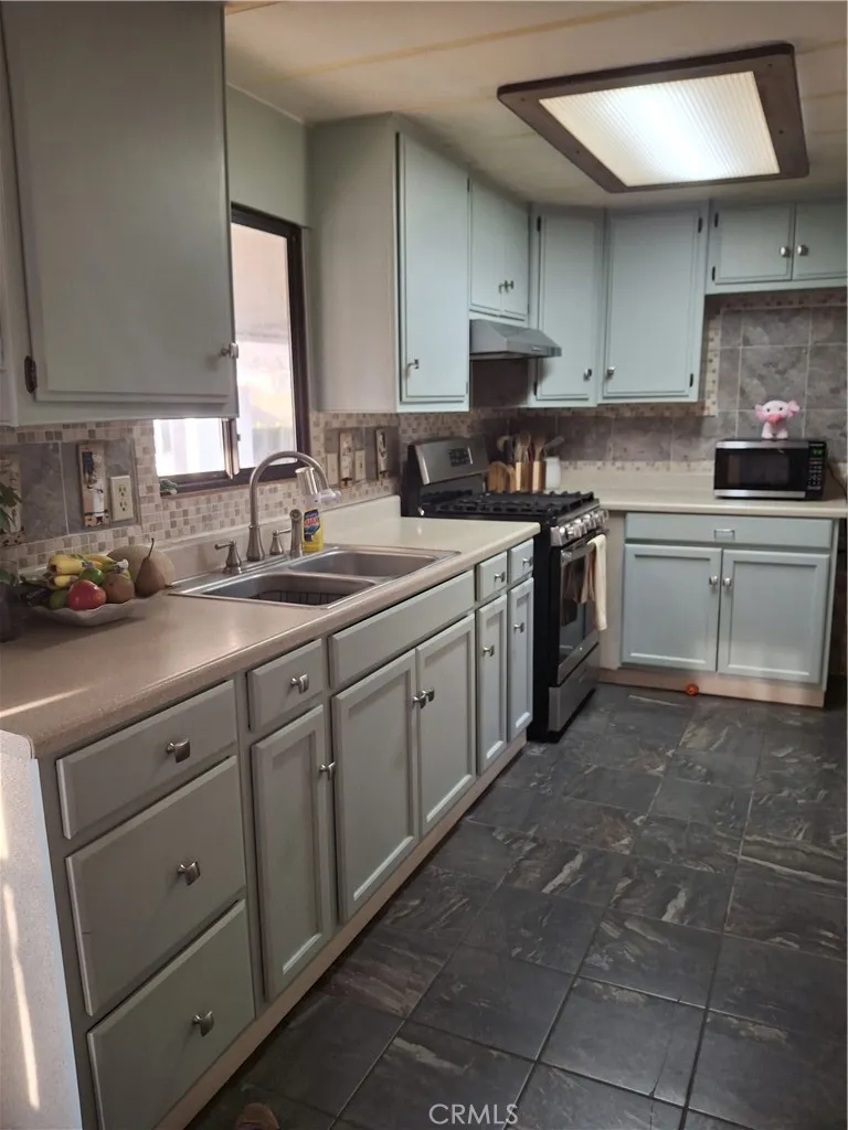 1385 Frontier San Jacinto, CA 92583