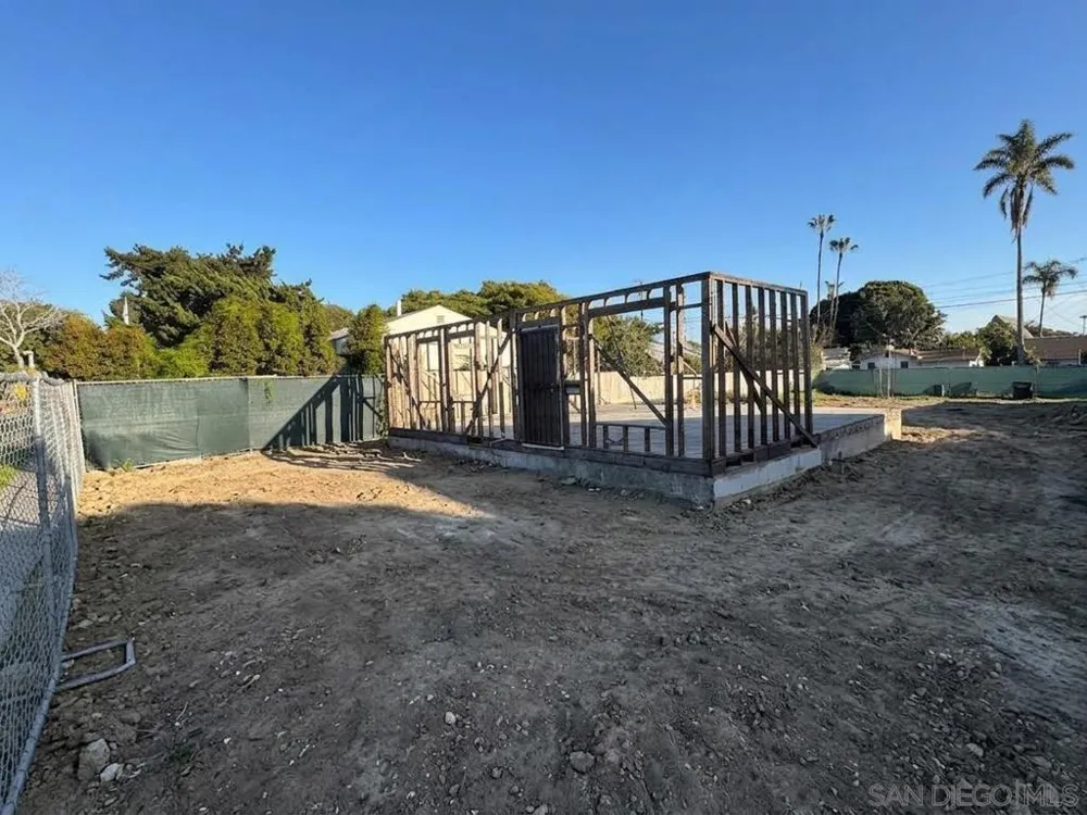 1367 Diamond San Diego, CA 92109