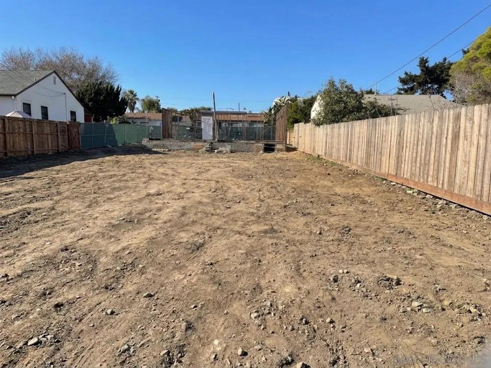 1367 Diamond San Diego, CA 92109