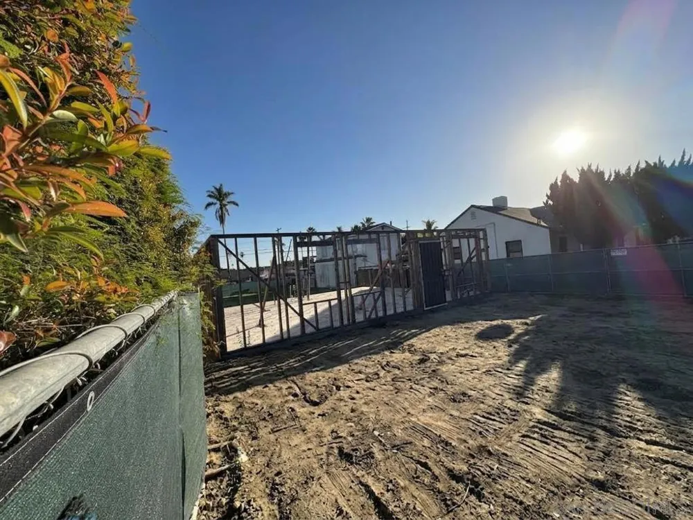 1367 Diamond San Diego, CA 92109