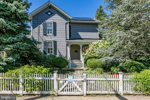 9 MAPLE STREET