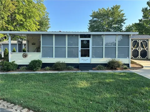 104 Dove Lane