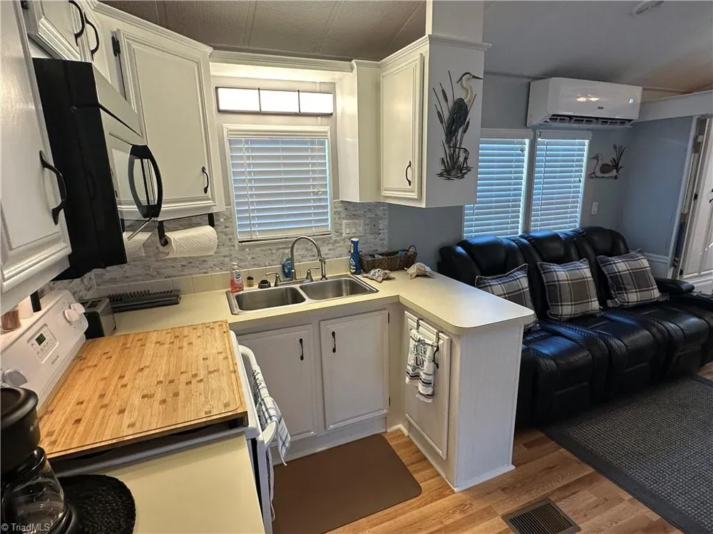 104 Dove Lane New London, NC 28127