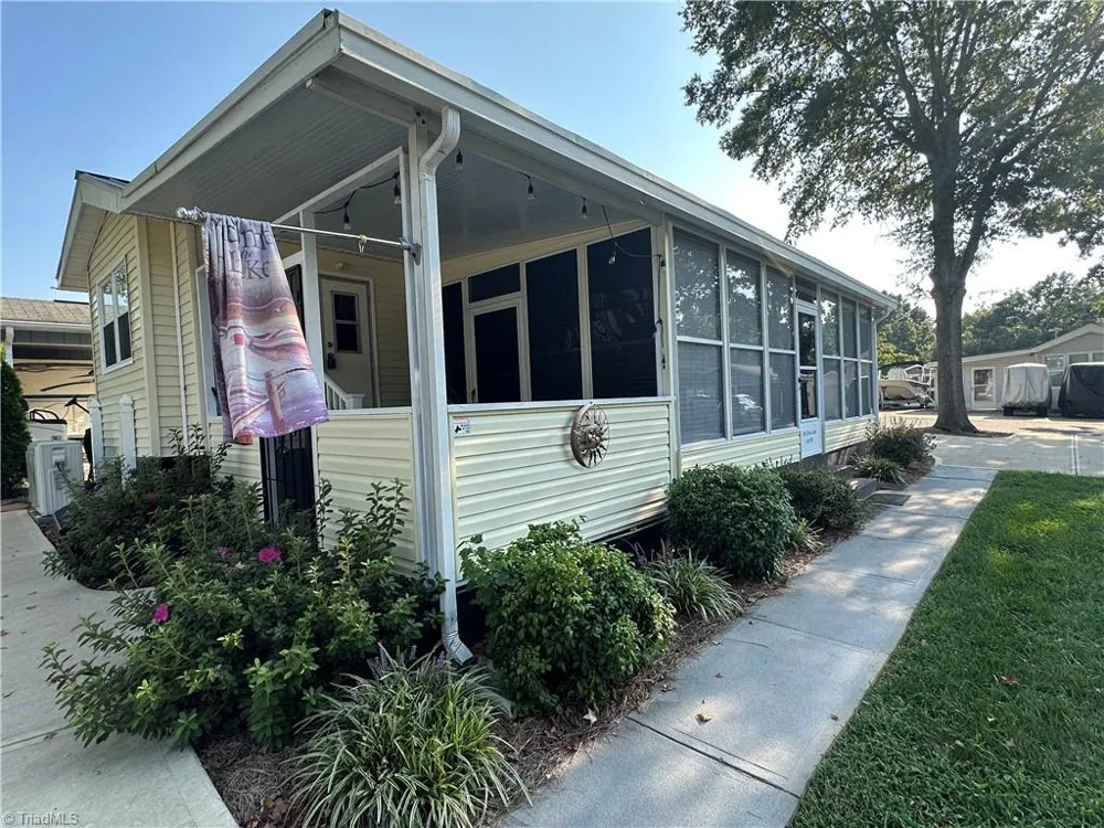 104 Dove Lane New London, NC 28127