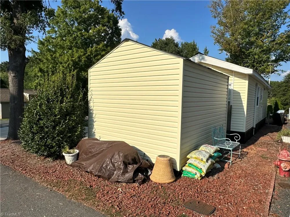 104 Dove Lane New London, NC 28127