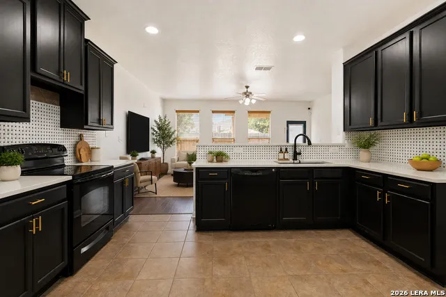 1822 Marufo Vega San Antonio, TX 78245