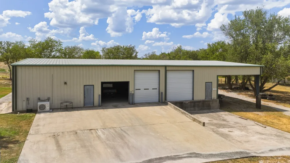 11918 Riek Road #! Krum, TX 76249