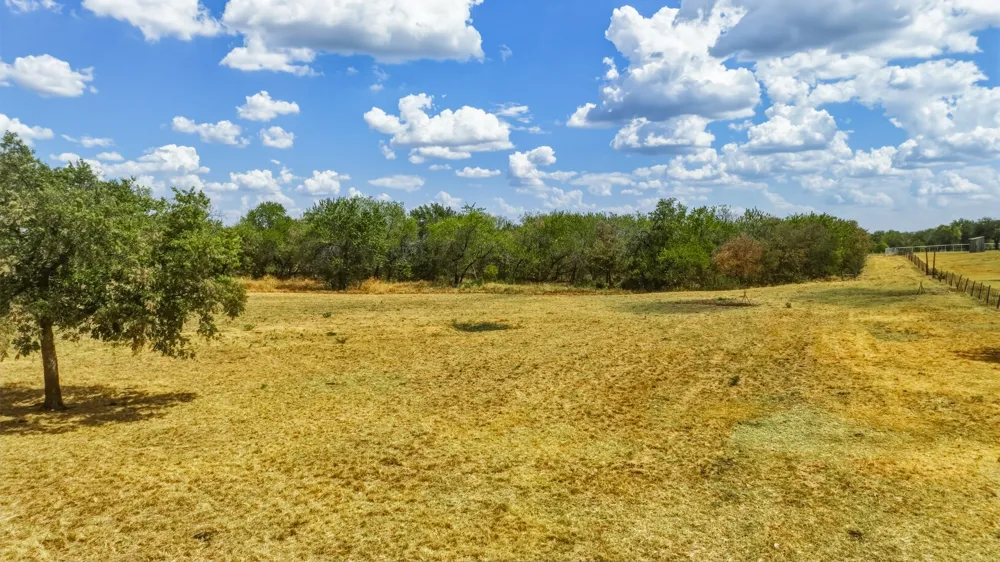 11918 Riek Road #! Krum, TX 76249