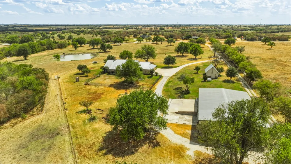 11918 Riek Road #! Krum, TX 76249