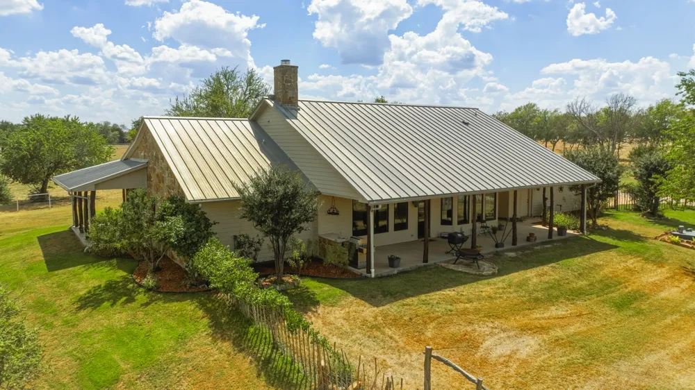 11918 Riek Road #! Krum, TX 76249