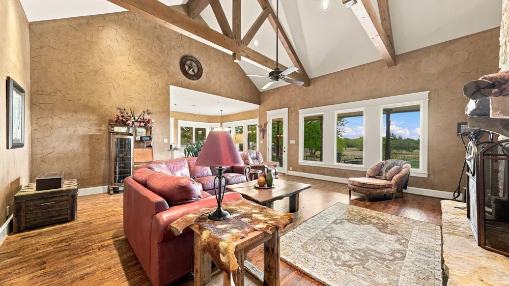 11918 Riek Road #! Krum, TX 76249