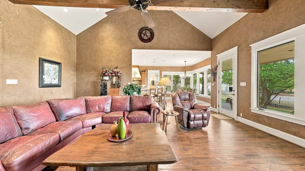 11918 Riek Road #! Krum, TX 76249