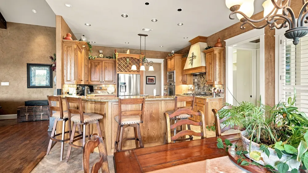 11918 Riek Road #! Krum, TX 76249
