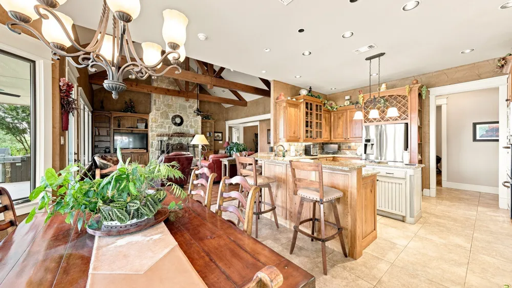 11918 Riek Road #! Krum, TX 76249