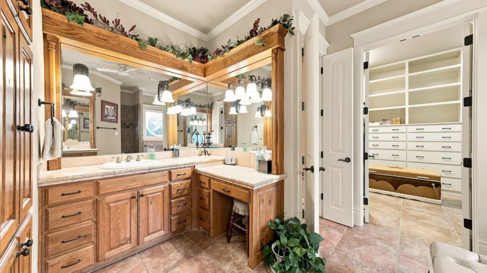 11918 Riek Road #! Krum, TX 76249