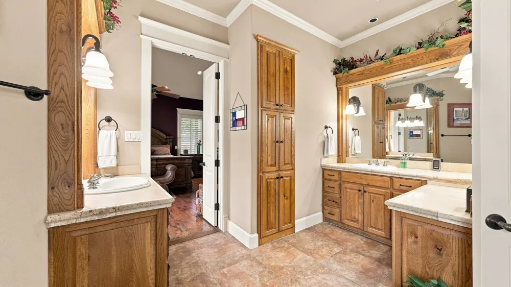 11918 Riek Road #! Krum, TX 76249