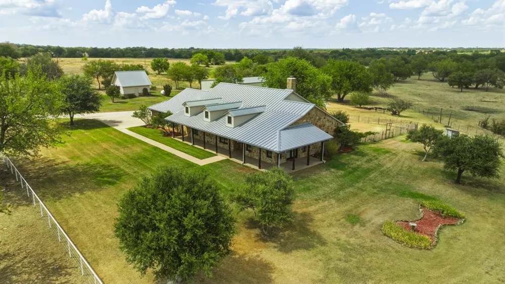 11918 Riek Road #! Krum, TX 76249