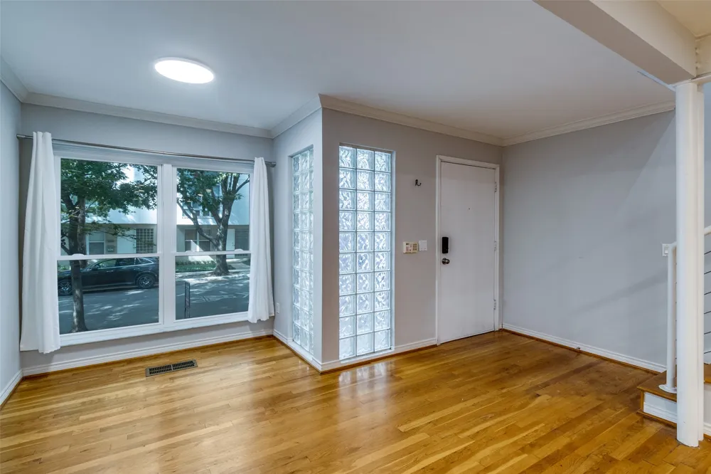 4122 Travis Street #13 Dallas, TX 75204