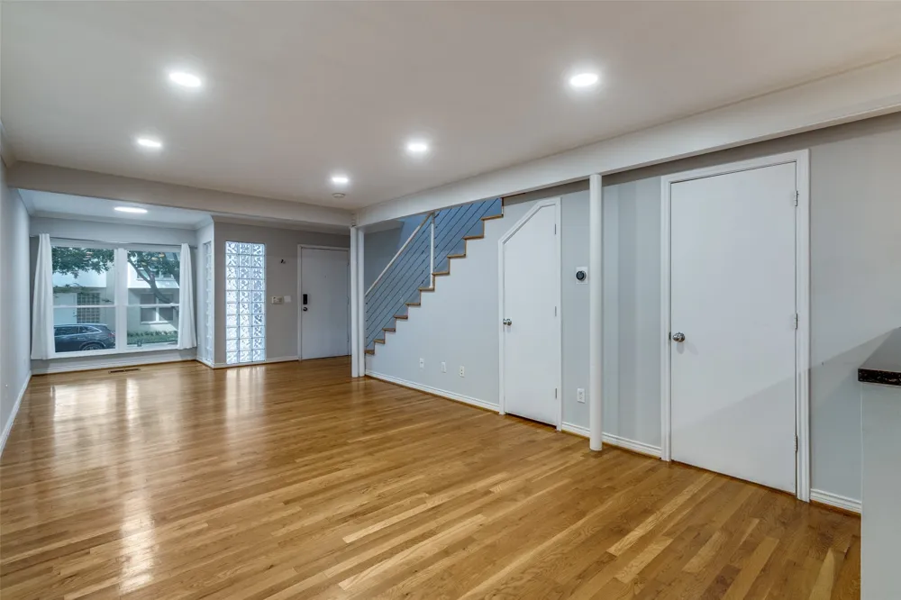 4122 Travis Street #13 Dallas, TX 75204