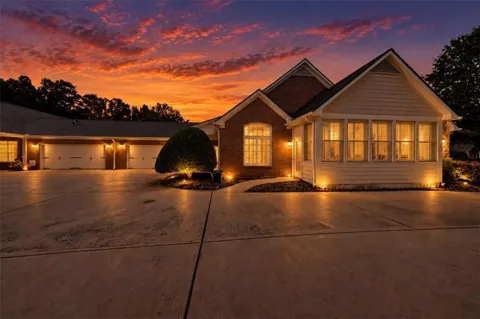 1001 Haven Circle