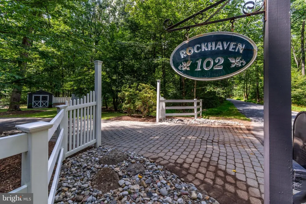 102 LINDBERGH ROAD Hopewell, NJ 08525