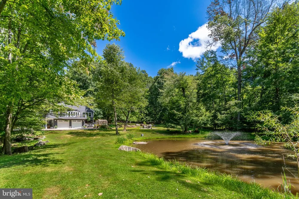 102 LINDBERGH ROAD Hopewell, NJ 08525