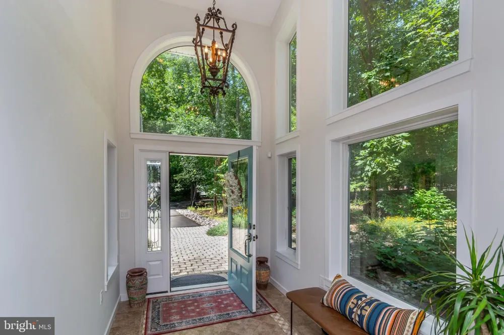 102 LINDBERGH ROAD Hopewell, NJ 08525
