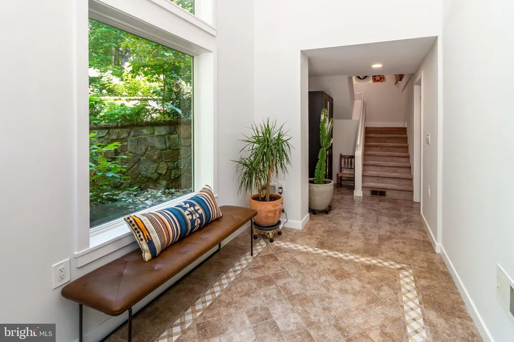 102 LINDBERGH ROAD Hopewell, NJ 08525