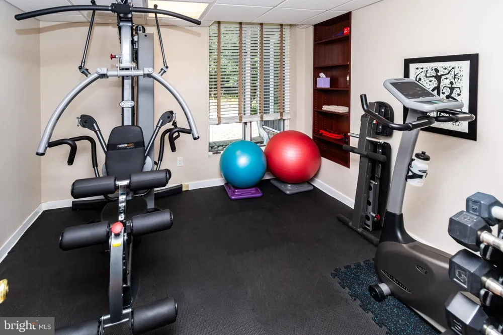 102 LINDBERGH ROAD Hopewell, NJ 08525