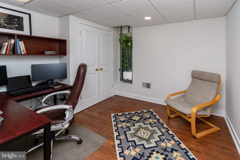 102 LINDBERGH ROAD Hopewell, NJ 08525