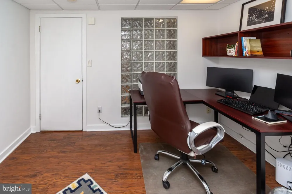 102 LINDBERGH ROAD Hopewell, NJ 08525