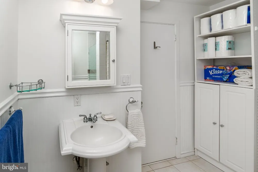 102 LINDBERGH ROAD Hopewell, NJ 08525