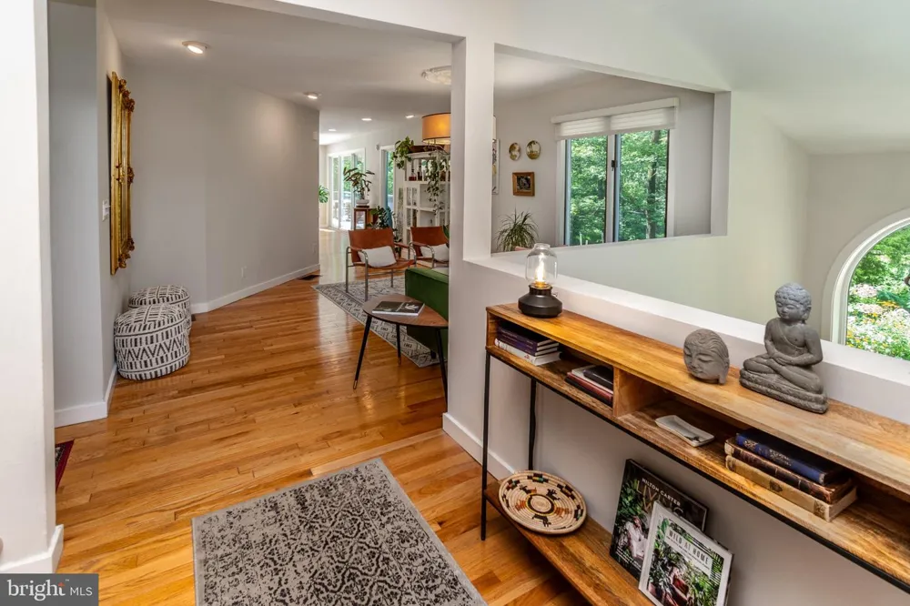 102 LINDBERGH ROAD Hopewell, NJ 08525