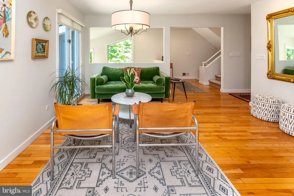 102 LINDBERGH ROAD Hopewell, NJ 08525