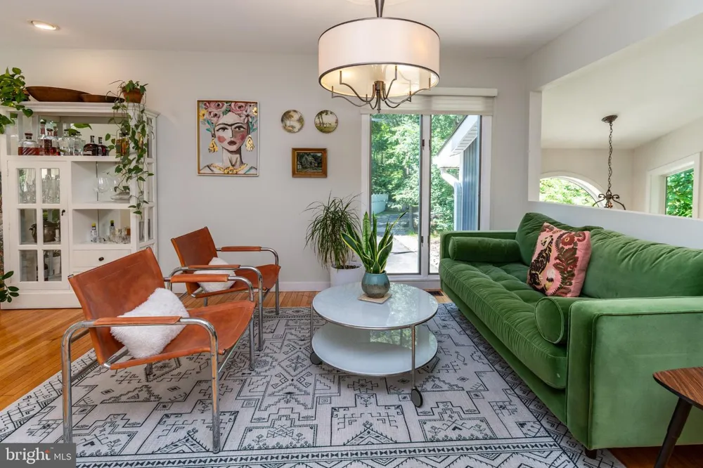 102 LINDBERGH ROAD Hopewell, NJ 08525
